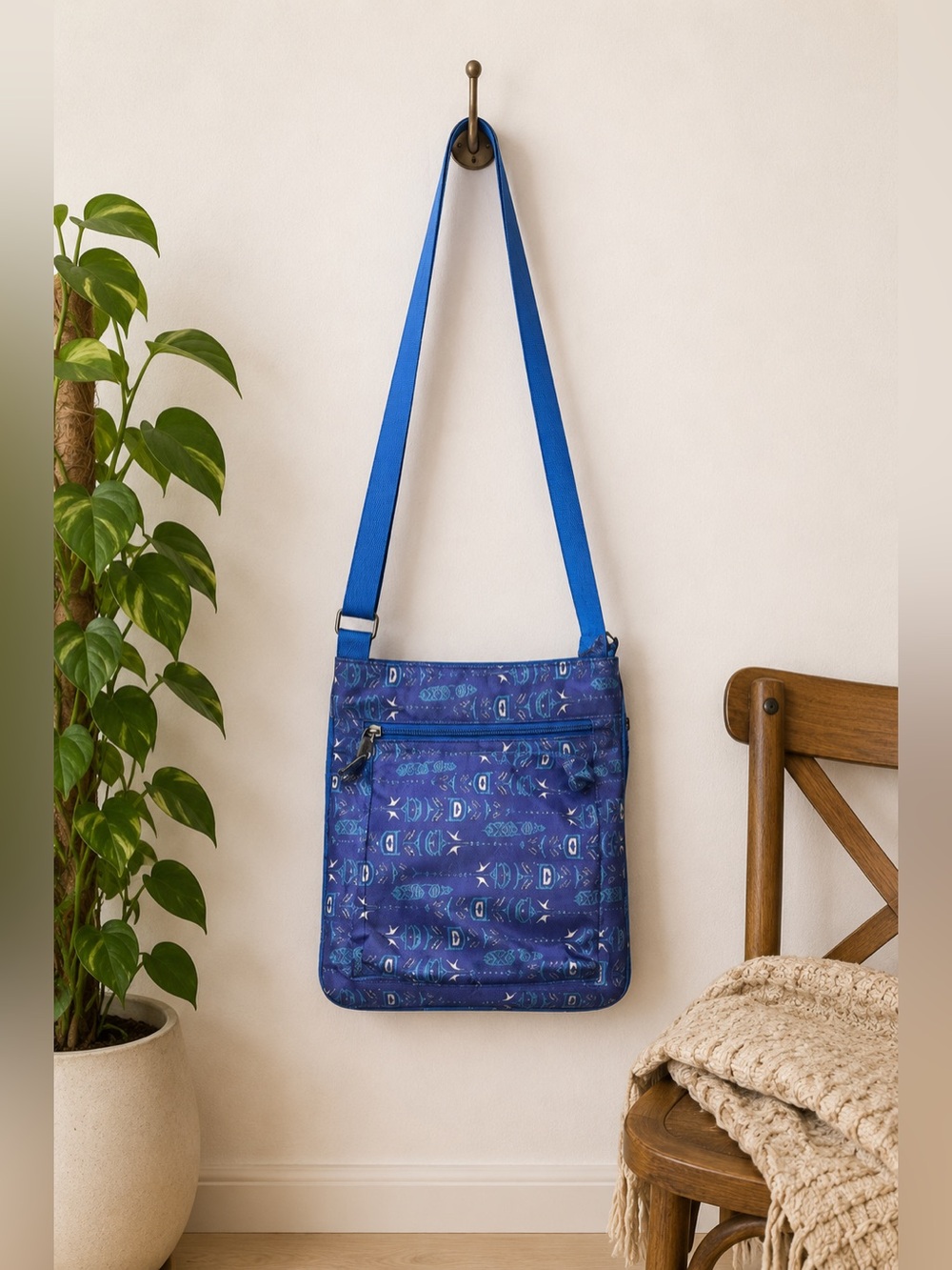 Native Apparel Crossbody‎ Bag Simone Diamond Blue Feather Art to Wear Tribal